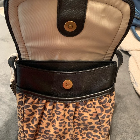 American leather Co. Black all Leather & Leopard Print Crossbody / shoulder Bag - Picture 5 of 9